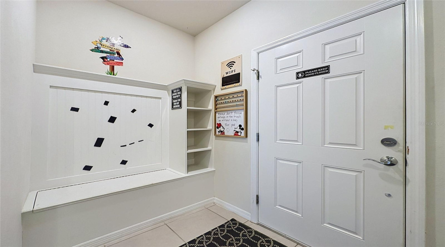 Davenport, Florida 33837, 5 Bedroom Bedrooms, ,4 Bathroombathrooms,Residential,For Sale,Paradise Dr,0,Mfrs5159467