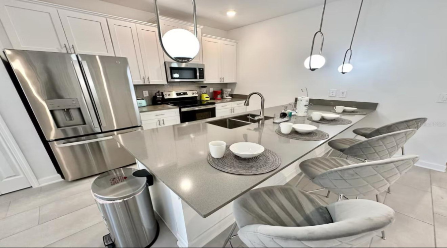 Kissimmee, Florida 34746, 5 Bedroom Bedrooms, ,4 Bathroombathrooms,Residential,For Sale,Reading,0,Mfrs5137489