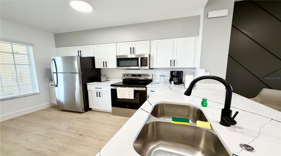 Orlando, Florida 32821, 2 Bedroom Bedrooms, ,2 Bathroombathrooms,Residential,For Sale,Worldquest,0,Mfro6433438