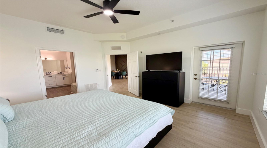 Orlando, Florida 32821, 2 Bedroom Bedrooms, ,2 Bathroombathrooms,Residential,For Sale,Worldquest,0,Mfro6433438