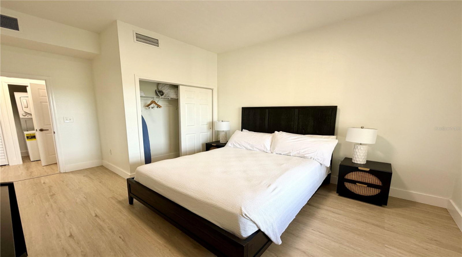 Orlando, Florida 32821, 2 Bedroom Bedrooms, ,2 Bathroombathrooms,Residential,For Sale,Worldquest,0,Mfro6433438
