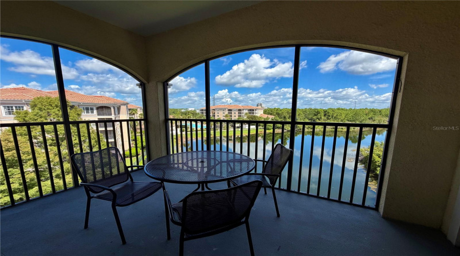 Orlando, Florida 32821, 2 Bedroom Bedrooms, ,2 Bathroombathrooms,Residential,For Sale,Worldquest,0,Mfro6433438