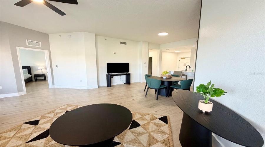 Orlando, Florida 32821, 2 Bedroom Bedrooms, ,2 Bathroombathrooms,Residential,For Sale,Worldquest,0,Mfro6433438