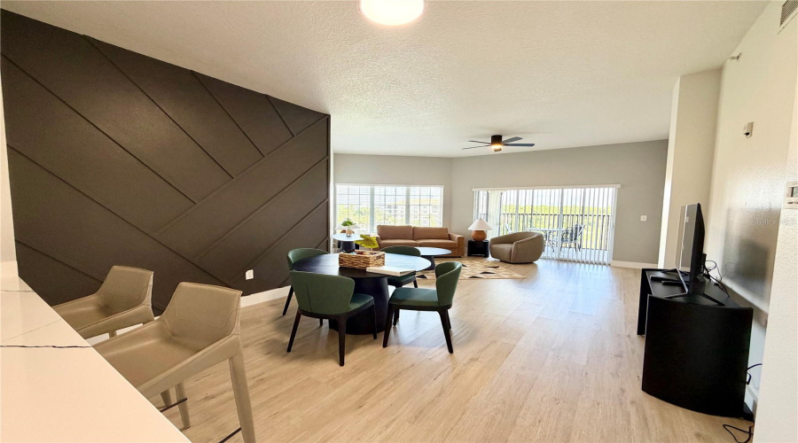 Orlando, Florida 32821, 2 Bedroom Bedrooms, ,2 Bathroombathrooms,Residential,For Sale,Worldquest,0,Mfro6433438