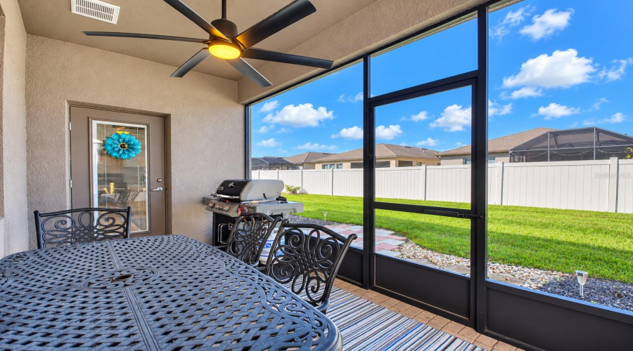 Davenport, Florida 33837, 2 Bedroom Bedrooms, ,2 Bathroombathrooms,Residential,For Sale,Tomelloso,0,Mfrs5159367