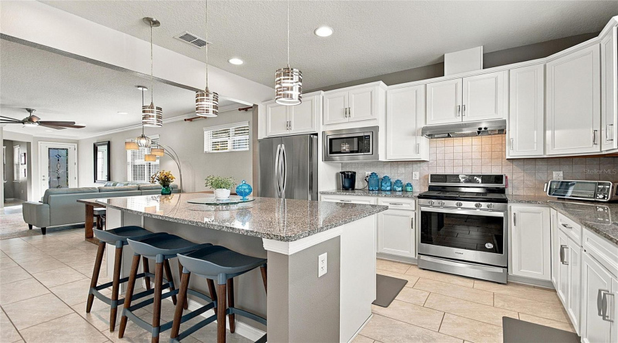 Davenport, Florida 33837, 2 Bedroom Bedrooms, ,2 Bathroombathrooms,Residential,For Sale,Tomelloso,0,Mfrs5159367