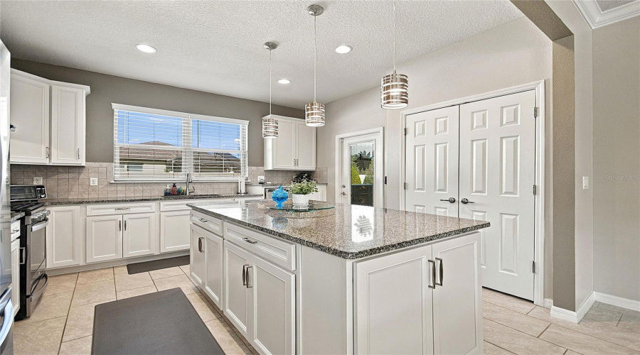 Davenport, Florida 33837, 2 Bedroom Bedrooms, ,2 Bathroombathrooms,Residential,For Sale,Tomelloso,0,Mfrs5159367