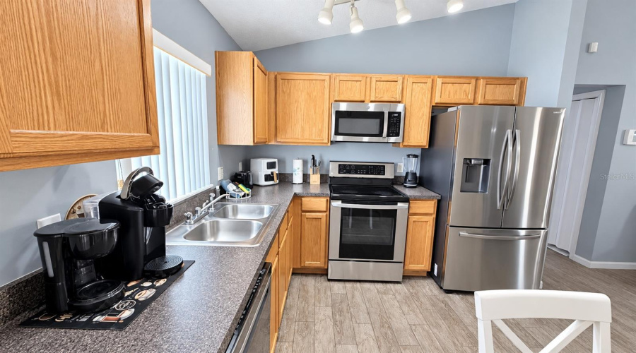 Davenport, Florida 33896, 4 Bedroom Bedrooms, ,3 Bathroombathrooms,Residential,For Sale,Scrub Jay,0,Mfrs5159465