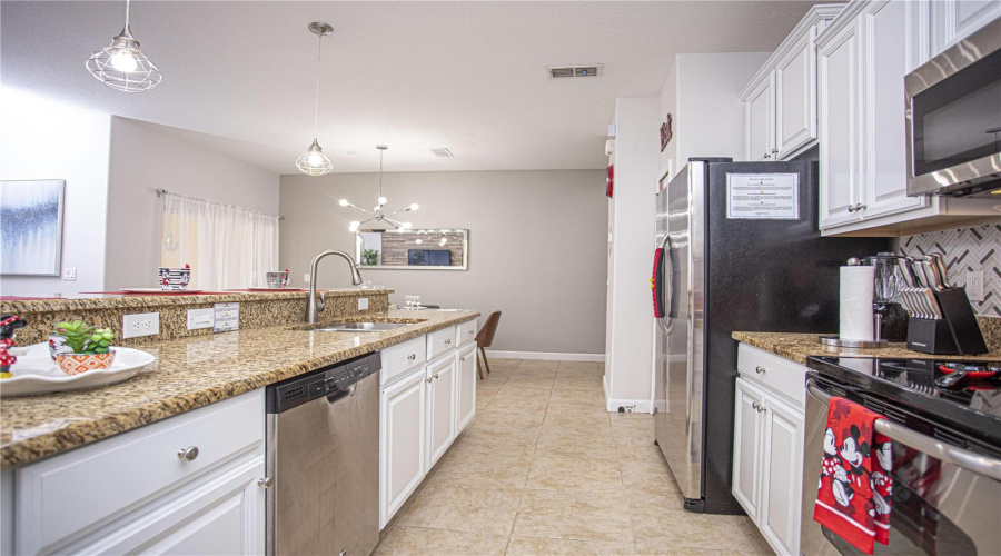 Kissimmee, Florida 34747, 4 Bedroom Bedrooms, ,3 Bathroombathrooms,Residential,For Sale,Candy Palm,0,Mfro6450594