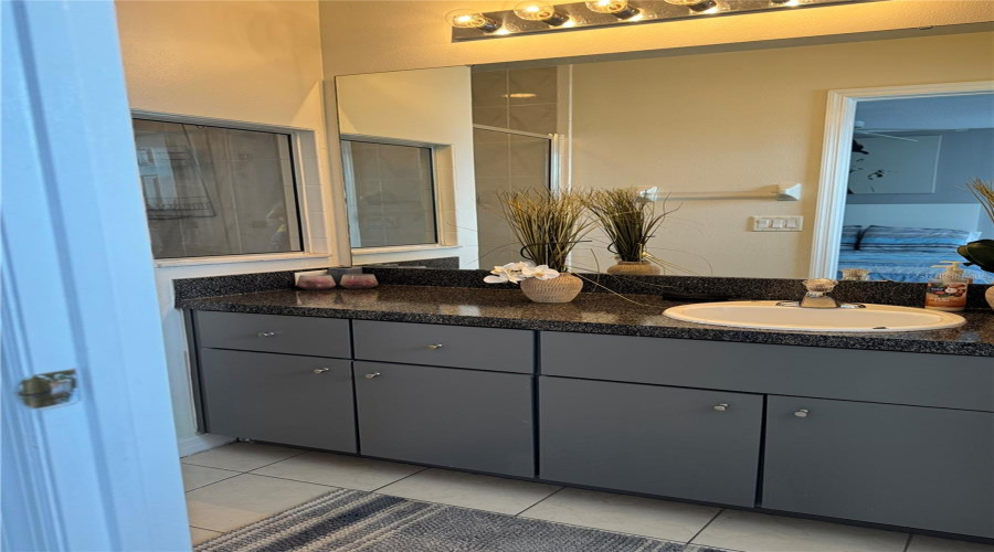 Kissimmee, Florida 34746, 3 Bedroom Bedrooms, ,2 Bathroombathrooms,Residential,For Sale,Beach,0,Mfrs5143781