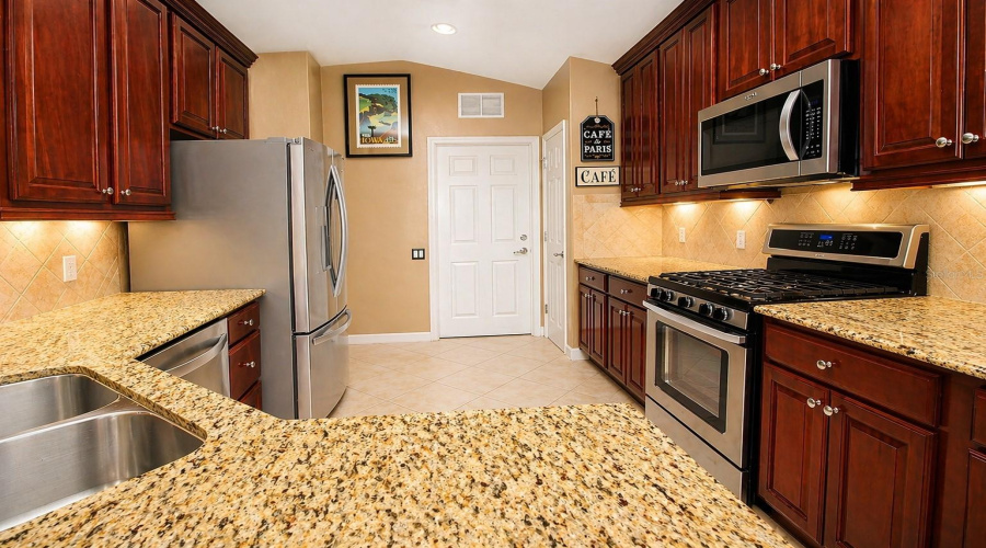 Davenport, Florida 33837, 3 Bedroom Bedrooms, ,2 Bathroombathrooms,Residential,For Sale,Lago,0,Mfrg5119215