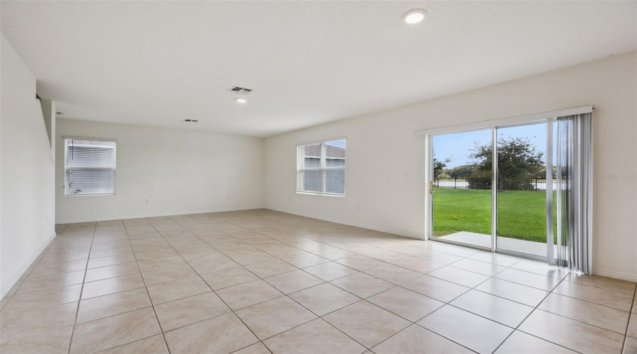 Davenport, Florida 33837, 4 Bedroom Bedrooms, ,2 Bathroombathrooms,Residential,For Sale,Fox,0,Mfro6446999