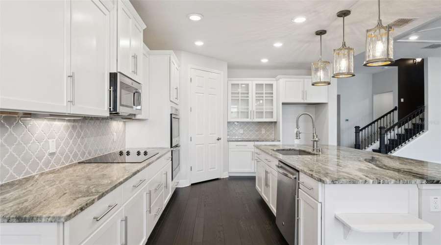 Kissimmee, Florida 34746, 5 Bedroom Bedrooms, ,4 Bathroombathrooms,Residential,For Sale,Gateway,0,Mfro6429063
