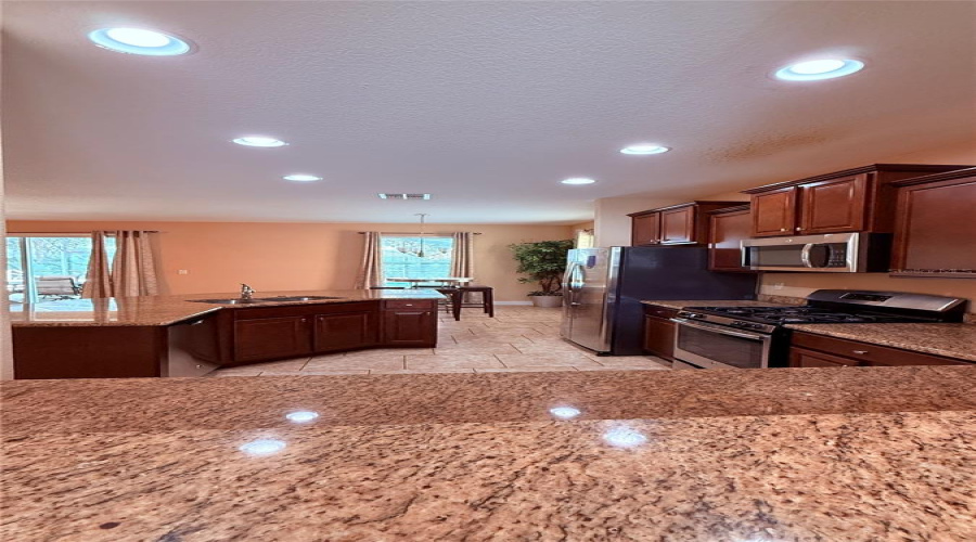 Davenport, Florida 33837, 6 Bedroom Bedrooms, ,4 Bathroombathrooms,Residential,For Sale,Oakbourne,0,Mfrs5159789