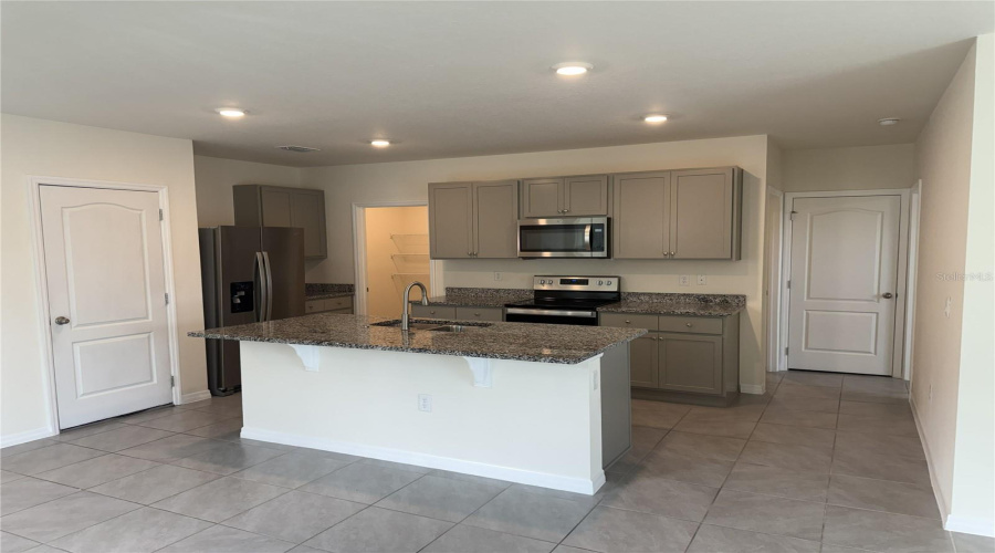 Davenport, Florida 33837, 4 Bedroom Bedrooms, ,2 Bathroombathrooms,Residential,For Sale,Cascade,0,Mfro6450776