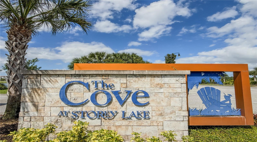 Kissimmee, Florida 34746, 2 Bedroom Bedrooms, ,2 Bathroombathrooms,Residential,For Sale,Clock Tower,0,Mfro6450802