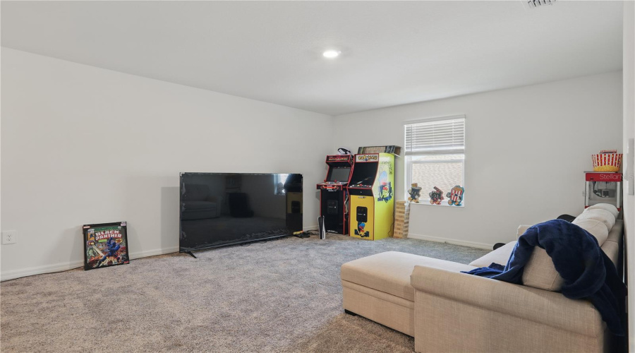 Kissimmee, Florida 34746, 5 Bedroom Bedrooms, ,2 Bathroombathrooms,Residential,For Sale,Pebbles Throw,0,Mfro6443461