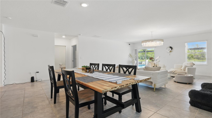 Kissimmee, Florida 34746, 5 Bedroom Bedrooms, ,2 Bathroombathrooms,Residential,For Sale,Pebbles Throw,0,Mfro6443461