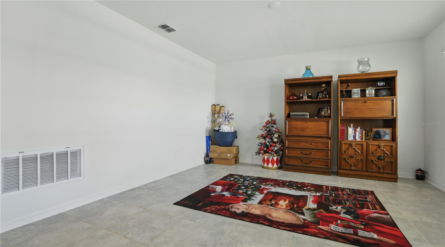 Kissimmee, Florida 34746, 5 Bedroom Bedrooms, ,2 Bathroombathrooms,Residential,For Sale,Pebbles Throw,0,Mfro6443461