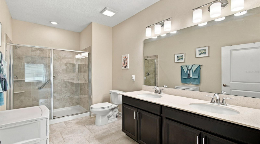 Davenport, Florida 33896, 2 Bedroom Bedrooms, ,2 Bathroombathrooms,Residential,For Sale,Quaker Ridge,0,Mfra4709328