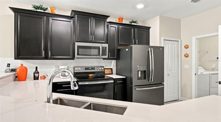 Davenport, Florida 33896, 2 Bedroom Bedrooms, ,2 Bathroombathrooms,Residential,For Sale,Quaker Ridge,0,Mfra4709328