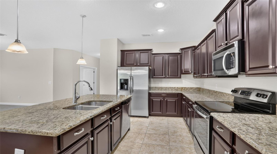 Davenport, Florida 33896, 3 Bedroom Bedrooms, ,3 Bathroombathrooms,Residential,For Sale,Dolphin Head,0,Mfrs5159772