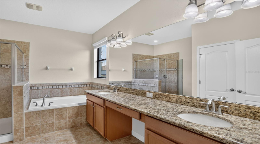 Davenport, Florida 33896, 3 Bedroom Bedrooms, ,3 Bathroombathrooms,Residential,For Sale,Dolphin Head,0,Mfrs5159772