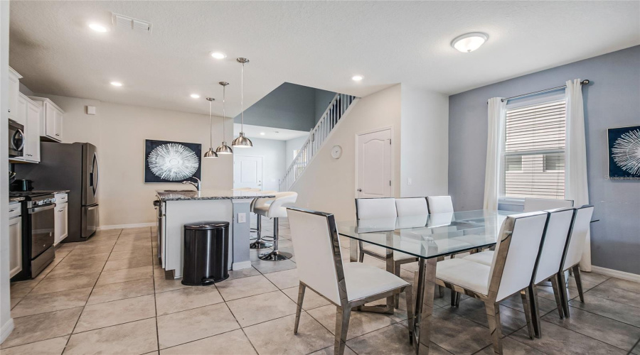 Davenport, Florida 33837, 7 Bedroom Bedrooms, ,4 Bathroombathrooms,Residential,For Sale,Oakmoss,0,Mfrs5159509