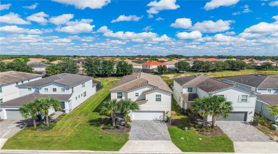 Davenport, Florida 33837, 7 Bedroom Bedrooms, ,4 Bathroombathrooms,Residential,For Sale,Oakmoss,0,Mfrs5159509