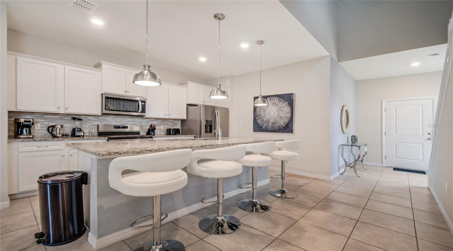 Davenport, Florida 33837, 7 Bedroom Bedrooms, ,4 Bathroombathrooms,Residential,For Sale,Oakmoss,0,Mfrs5159509
