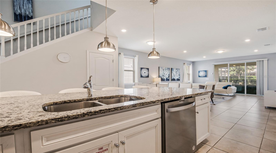Davenport, Florida 33837, 7 Bedroom Bedrooms, ,4 Bathroombathrooms,Residential,For Sale,Oakmoss,0,Mfrs5159509