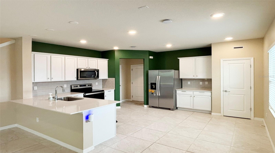 Kissimmee, Florida 34746, 3 Bedroom Bedrooms, ,2 Bathroombathrooms,Residential,For Sale,Sparkling Shell Ave,0,Mfrs5153606