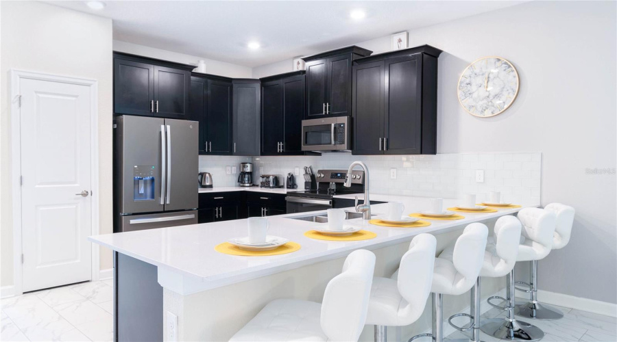 Davenport, Florida 33896, 10 Bedroom Bedrooms, ,5 Bathroombathrooms,Residential,For Sale,Drop,0,Mfro6451055