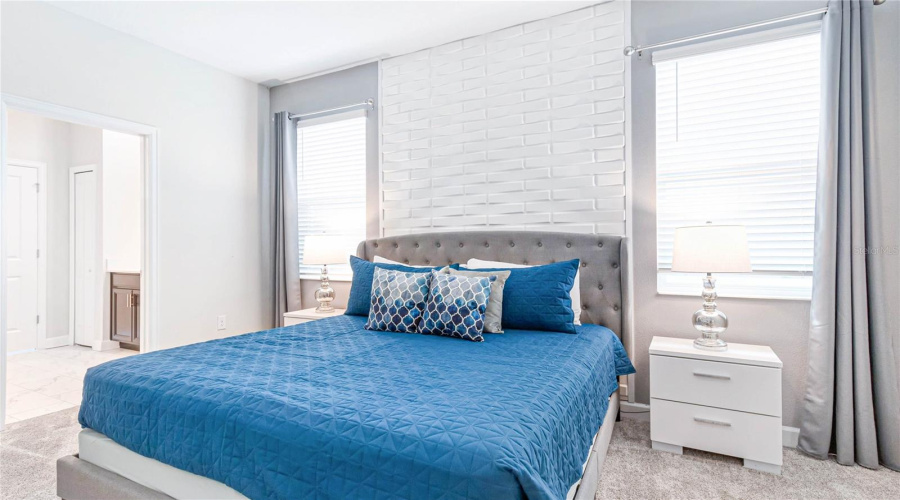 Davenport, Florida 33896, 10 Bedroom Bedrooms, ,5 Bathroombathrooms,Residential,For Sale,Drop,0,Mfro6451055