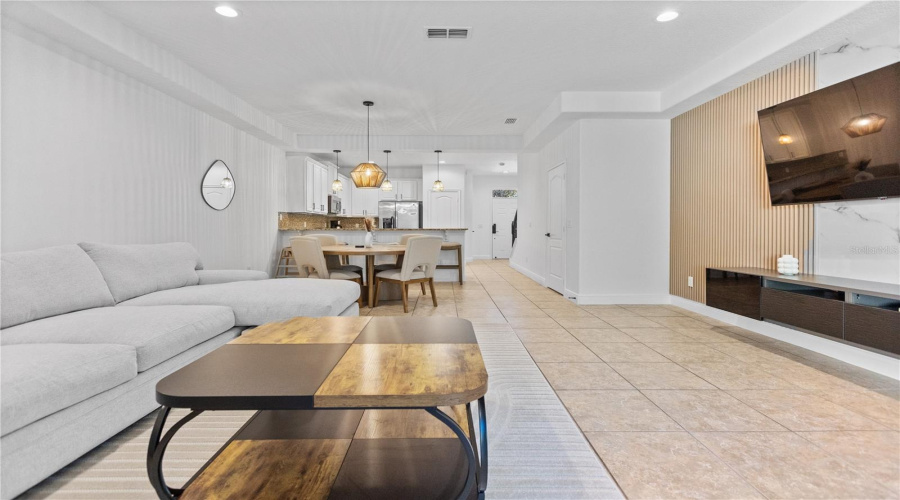 Davenport, Florida 33896, 3 Bedroom Bedrooms, ,2 Bathroombathrooms,Residential,For Sale,Roseville,0,Mfrs5159657