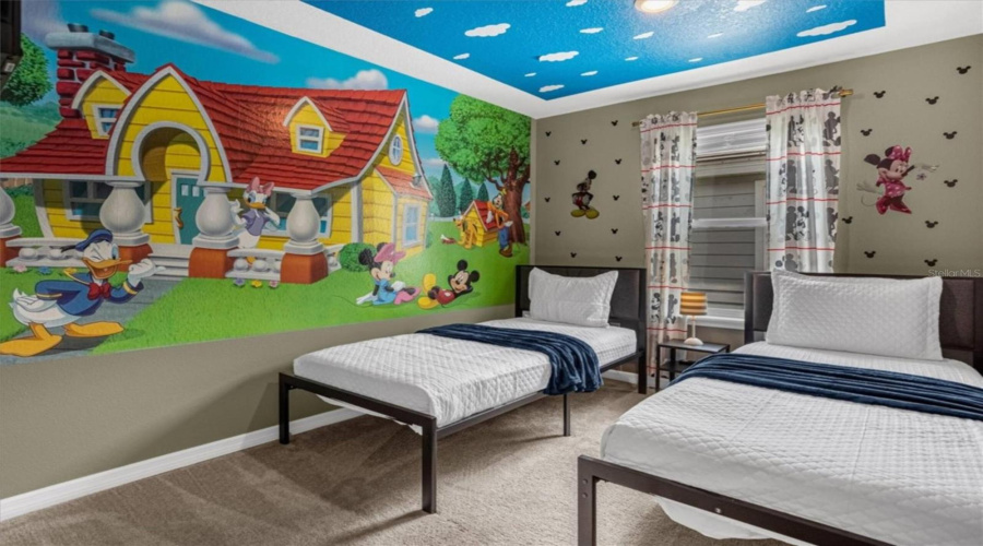 Davenport, Florida 33837, 7 Bedroom Bedrooms, ,5 Bathroombathrooms,Residential,For Sale,Oakmoss,0,Mfro6450546