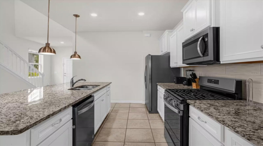 Davenport, Florida 33837, 7 Bedroom Bedrooms, ,5 Bathroombathrooms,Residential,For Sale,Oakmoss,0,Mfro6450546
