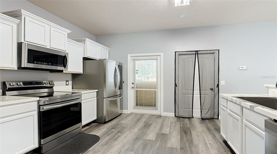 Kissimmee, Florida 34746, 2 Bedroom Bedrooms, ,2 Bathroombathrooms,Residential,For Sale,Grasmere View,0,Mfro6429019