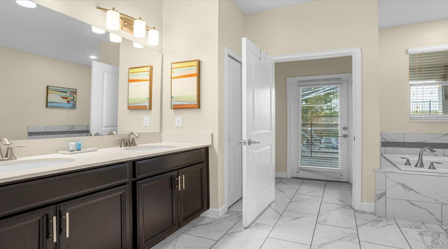 Davenport, Florida 33896, 8 Bedroom Bedrooms, ,5 Bathroombathrooms,Residential,For Sale,Flange,0,Mfro6451162
