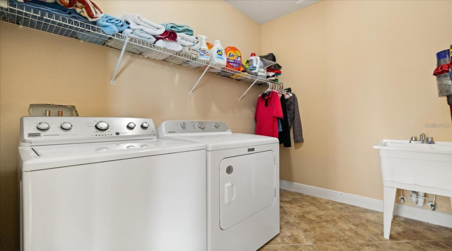 Kissimmee, Florida 34746, 6 Bedroom Bedrooms, ,5 Bathroombathrooms,Residential,For Sale,Eagle Isle,0,Mfrs5148615