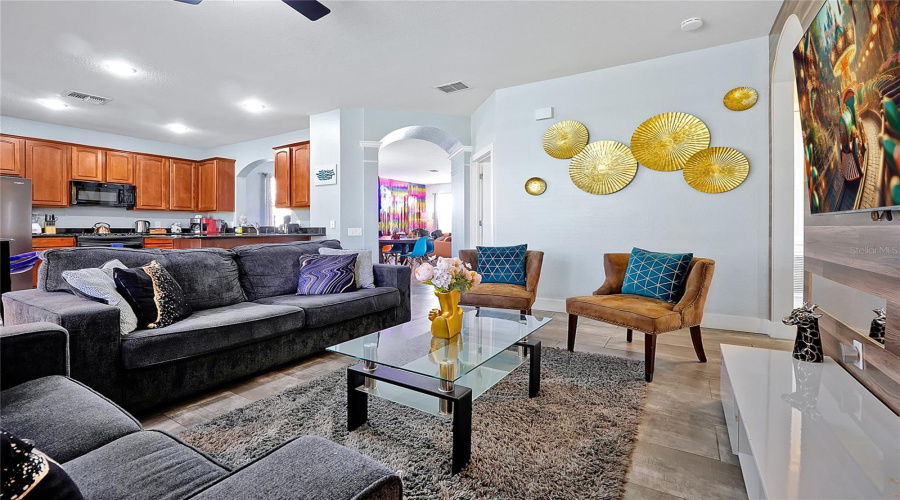 Kissimmee, Florida 34747, 6 Bedroom Bedrooms, ,4 Bathroombathrooms,Residential,For Sale,Bowring,0,Mfro6451359