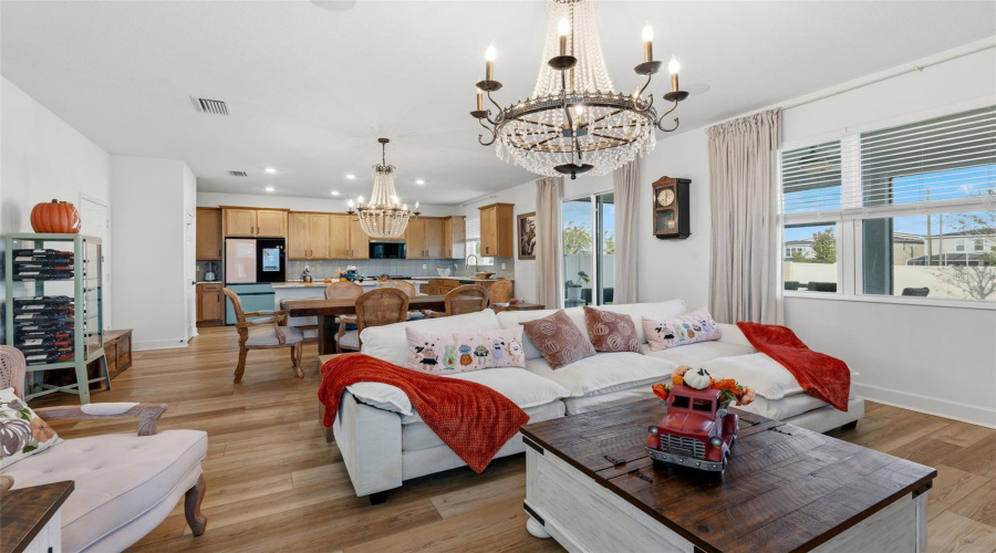 Davenport, Florida 33896, 5 Bedroom Bedrooms, ,2 Bathroombathrooms,Residential,For Sale,Overpool,0,Mfrs5159285
