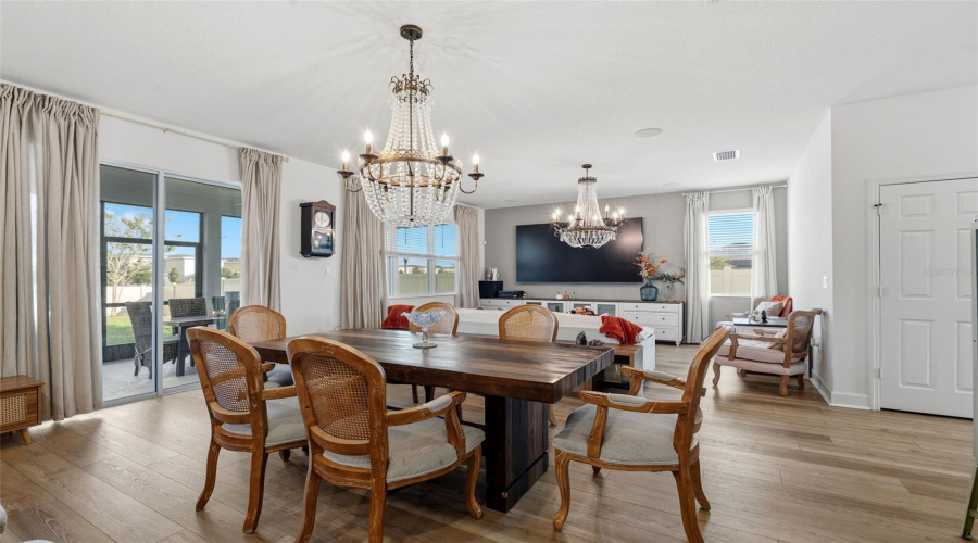 Davenport, Florida 33896, 5 Bedroom Bedrooms, ,2 Bathroombathrooms,Residential,For Sale,Overpool,0,Mfrs5159285