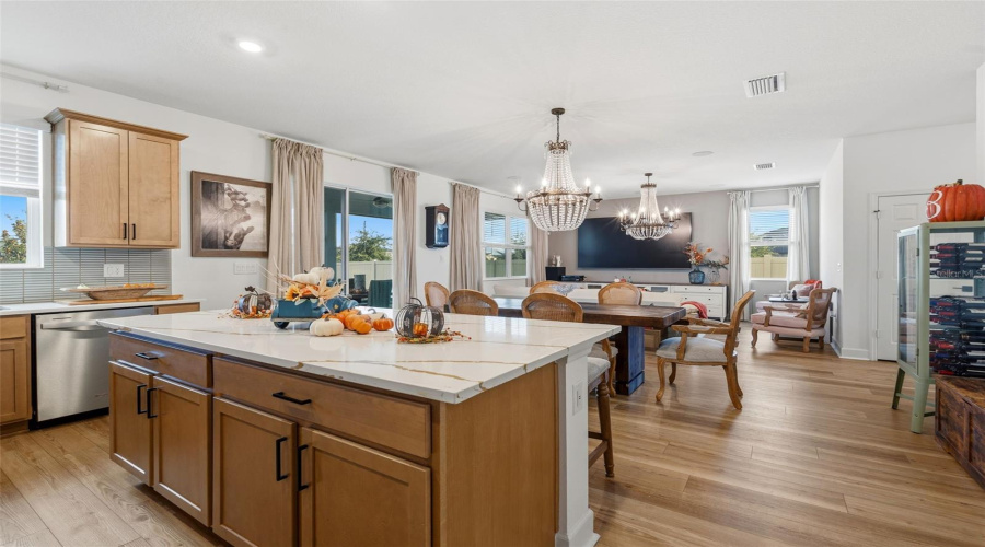 Davenport, Florida 33896, 5 Bedroom Bedrooms, ,2 Bathroombathrooms,Residential,For Sale,Overpool,0,Mfrs5159285