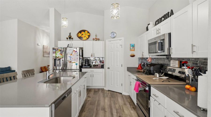 Davenport, Florida 33837, 4 Bedroom Bedrooms, ,2 Bathroombathrooms,Residential,For Sale,Oakwood,0,Mfrs5159910