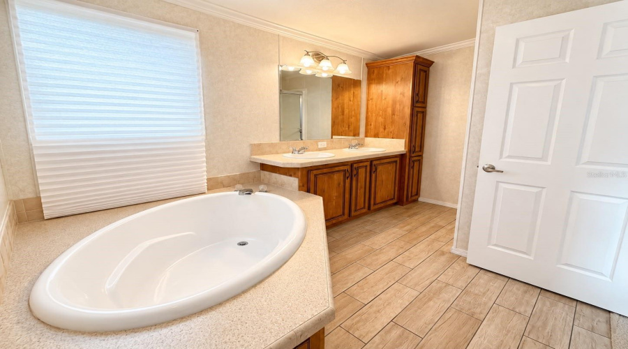 Kissimmee, Florida 34746, 5 Bedroom Bedrooms, ,3 Bathroombathrooms,Residential,For Sale,Evergreen,0,Mfro6450782