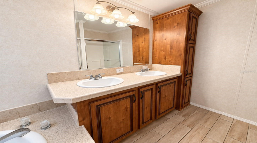 Kissimmee, Florida 34746, 5 Bedroom Bedrooms, ,3 Bathroombathrooms,Residential,For Sale,Evergreen,0,Mfro6450782