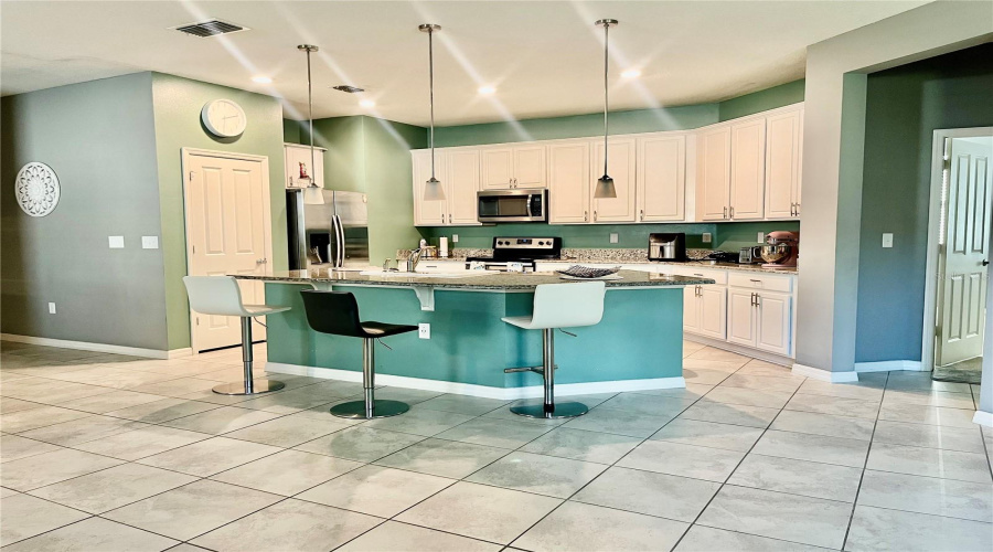 Kissimmee, Florida 34746, 4 Bedroom Bedrooms, ,2 Bathroombathrooms,Residential,For Sale,Boating,0,Mfrs5146545