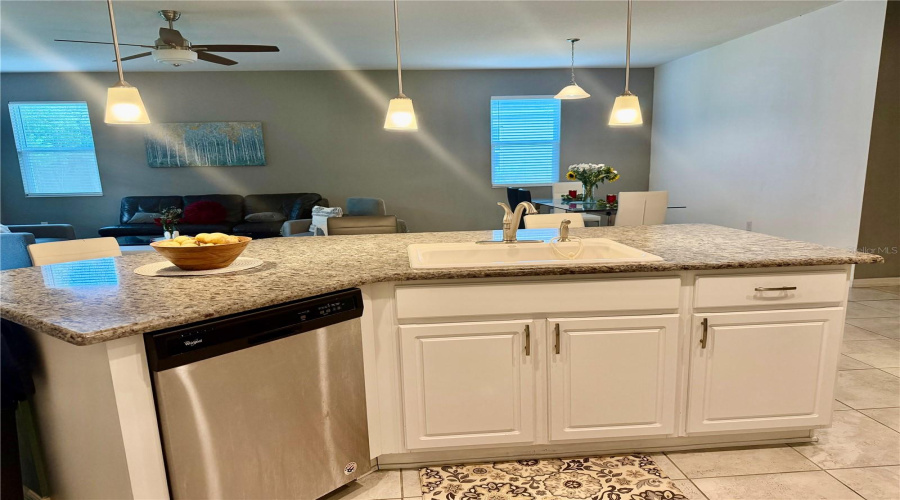 Kissimmee, Florida 34746, 4 Bedroom Bedrooms, ,2 Bathroombathrooms,Residential,For Sale,Boating,0,Mfrs5146545