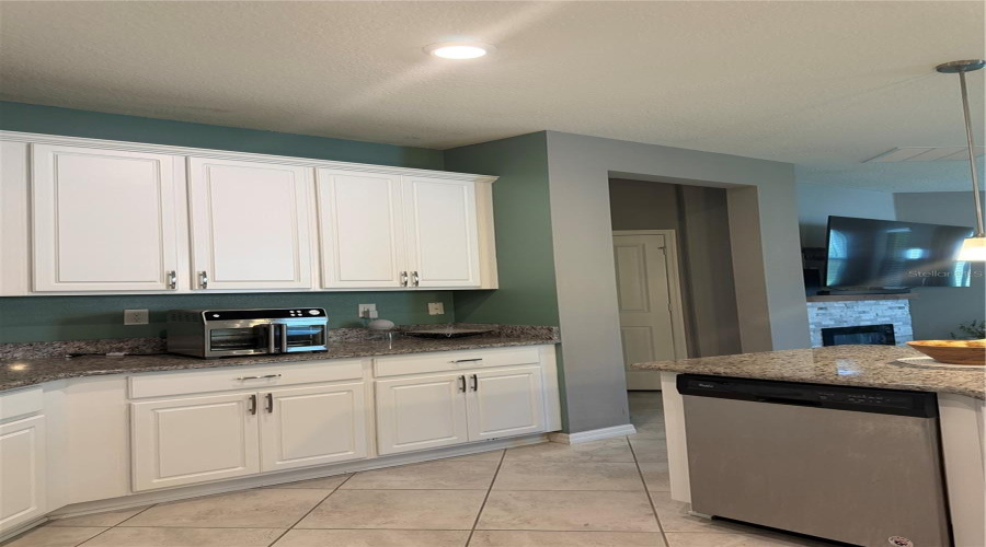 Kissimmee, Florida 34746, 4 Bedroom Bedrooms, ,2 Bathroombathrooms,Residential,For Sale,Boating,0,Mfrs5146545